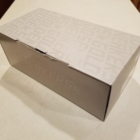 Golden goose sneaker box Clearance
